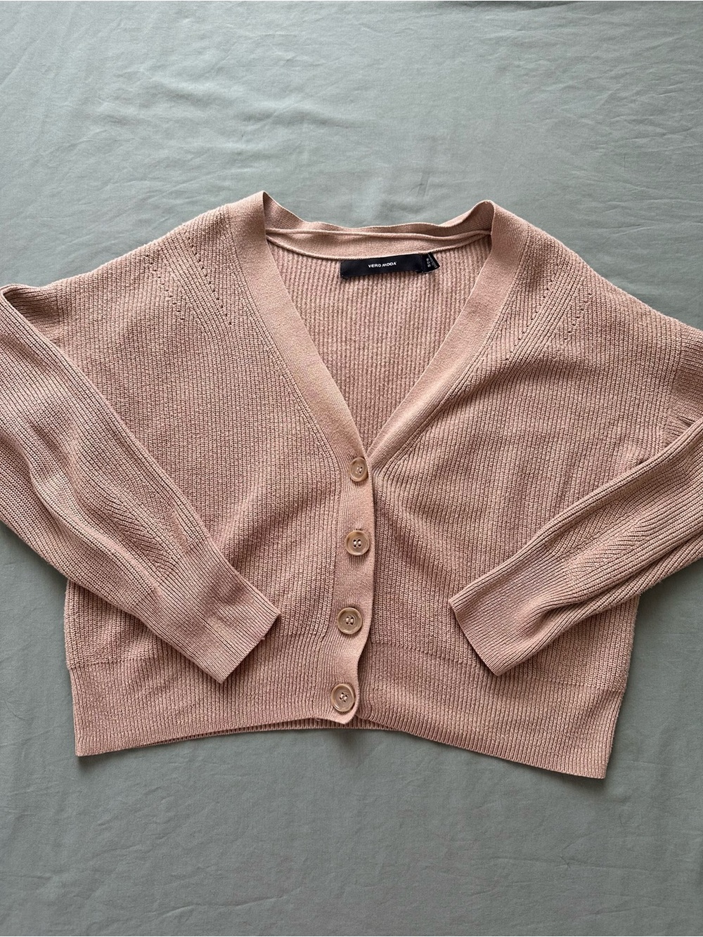 Vero Moda Cropped Button-Up V-Neck Cardigan